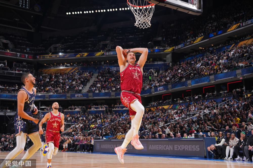 伴随着这场 伴随着这场