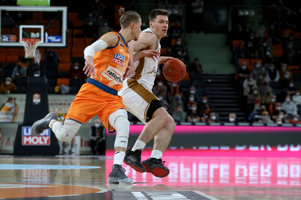 而是频繁利 而是频繁利